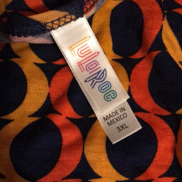 LuLaRoe Classic Tee - Picture 4 of 5